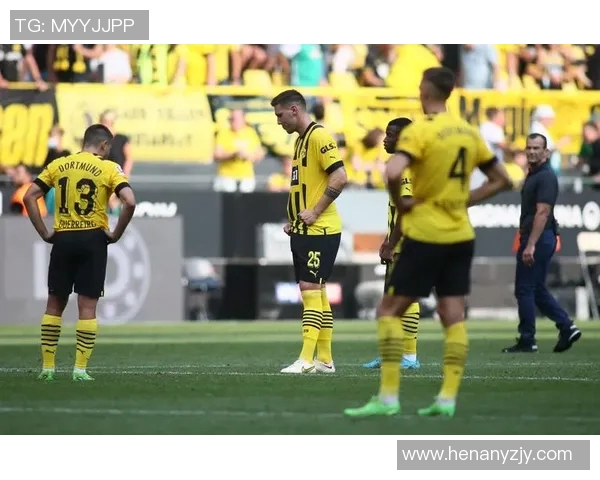 云达不莱梅客场战平多特蒙德，领先地位受挑战